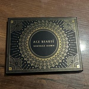 Ace Beaute Vintage Dawn palette